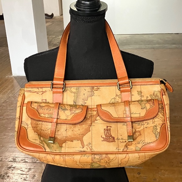 Alviero Martini hand bag - Picture 9 of 9